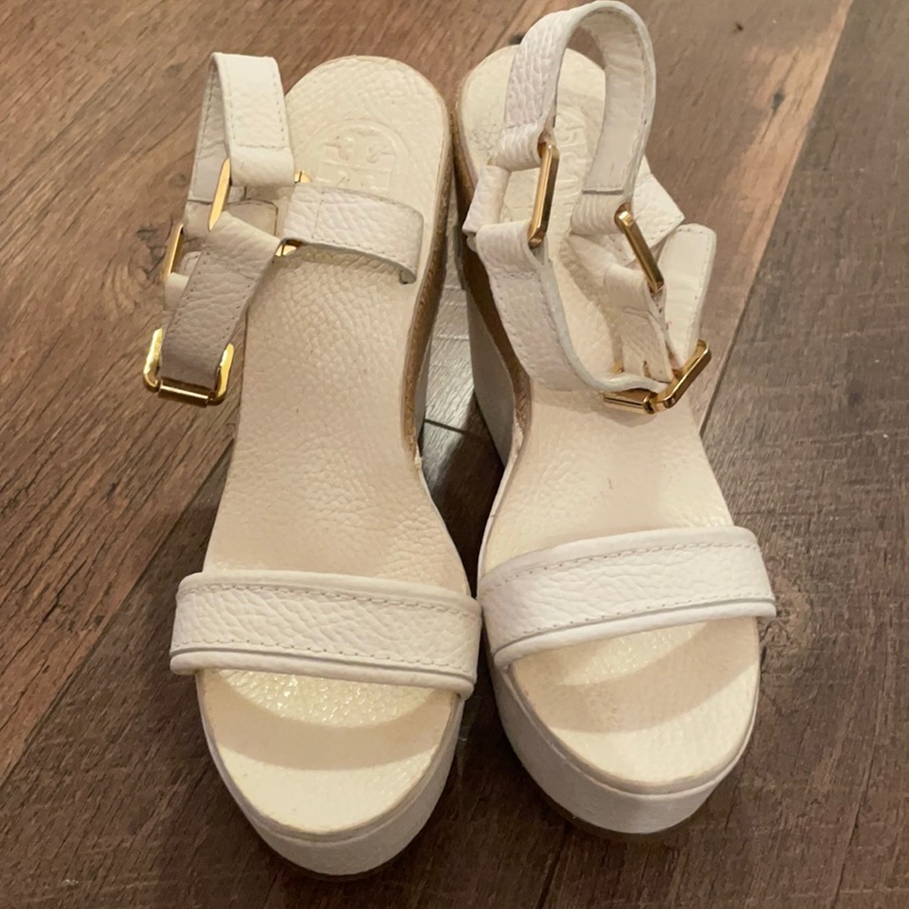 Tory Burch women’s white wedge sandals size 6